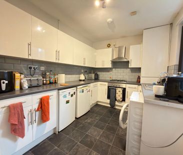 Gwenfron Road, Liverpool. - Photo 3