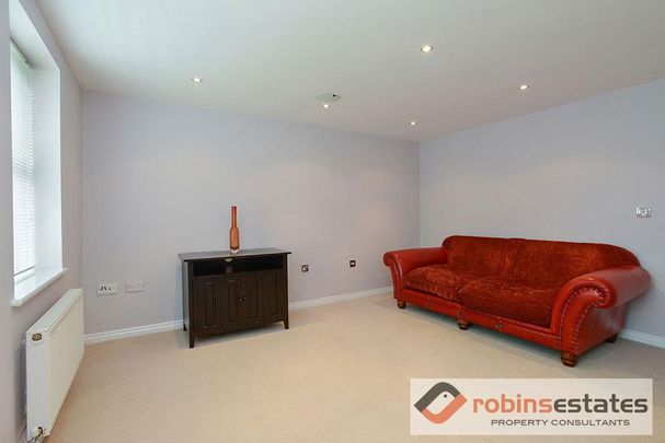 2 bedroom ground floor flat to rent - Photo 1