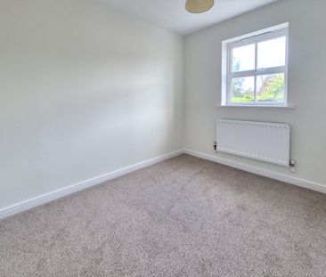 Doulton Close, CM17, Harlow - Photo 4