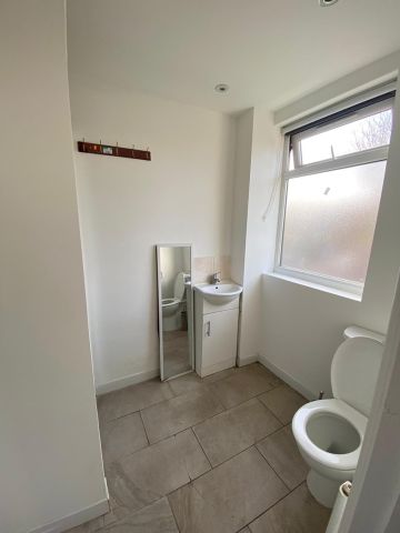 7 Bed Maisonette, Kitchener Road, E17 - Photo 4