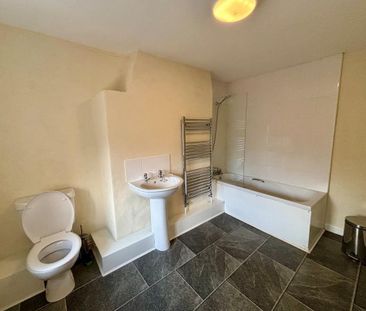 2 bedroom terraced house to rent - Photo 3