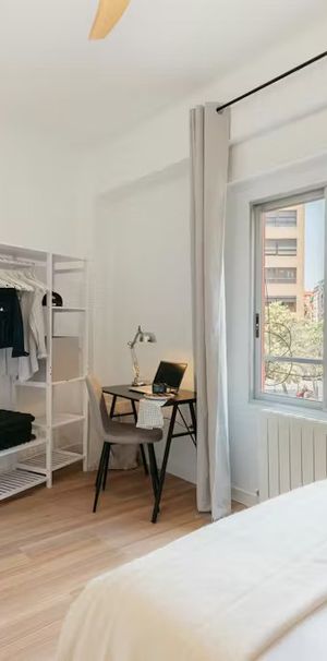 Plaça dArtur Piera, Valencia, Valencian Community 46018 - Photo 1