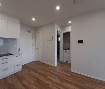 Spacious 2 bedrooms Apartment - Photo 2