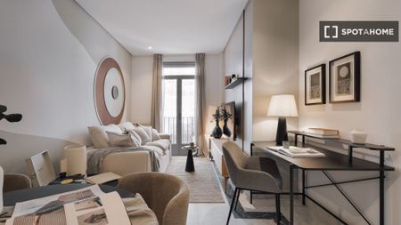2 room luxury Flat for rent in Madrid, Spain - Photo 2