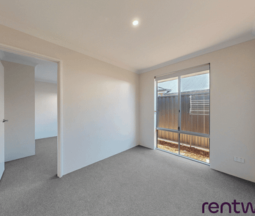 EASY LIVING! - Photo 1