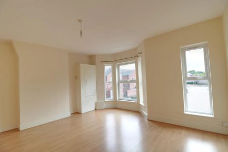 West Avenue, Crewe - Photo 5