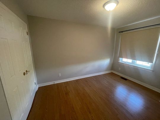 For Lease - 202 Forestglade Crescent, Hunt Club - South Keys and Area, Ontario - Photo 1