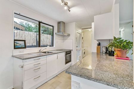 Sunny cozy house - Pets negotiable - Photo 2