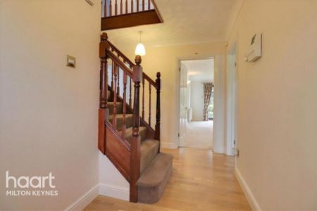 5 bedroom detached house to rent - Photo 4