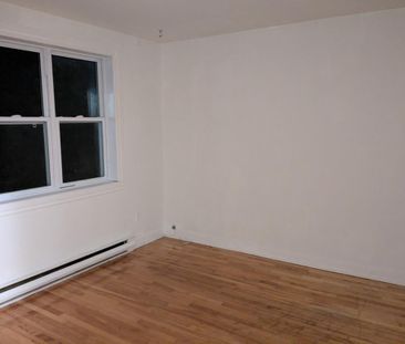 3 et demie à Longueuil - Photo 2