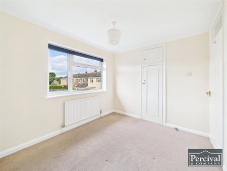 3 bedroom semi-detached house to rent - Photo 5