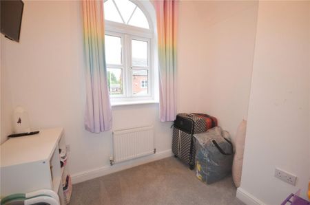 4 bedroom detached house to rent - Photo 4