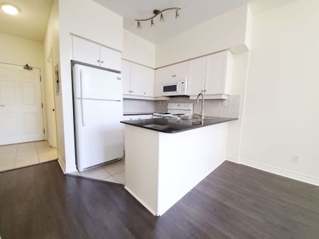 For Lease - 19 Barberry Place Unit# 105, Toronto, Ontario - Photo 2