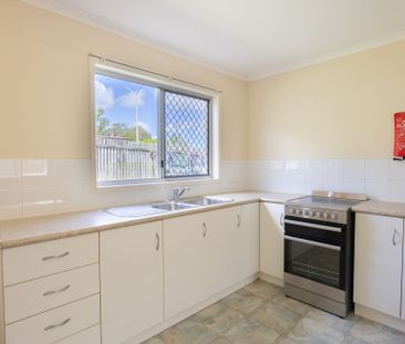 :: DOUBLE STOREY TOWNHOUSE WITHIN MINUTES OF THE CITY CENTRE - Photo 5