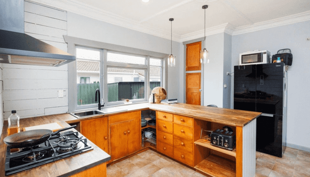 Freshly Done up Family Home - Photo 1