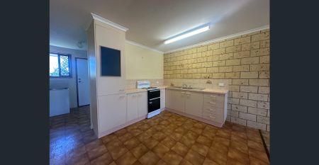 TWO BEDROOM UNIT LOCATED IN KEPNOCK! - Photo 2