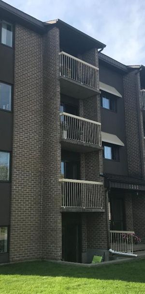 4 1/2 Terrebonne disponible 1er janvier - Photo 1