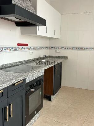 Alquiler de chalet adosado en CL Austria - Foto 1