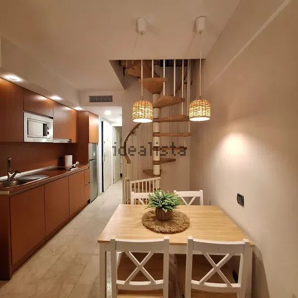 Alquiler de ático en Calle Torrealmádena - Photo 1