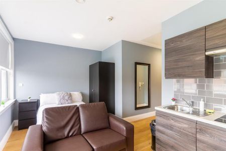 Studio to rent - Photo 2