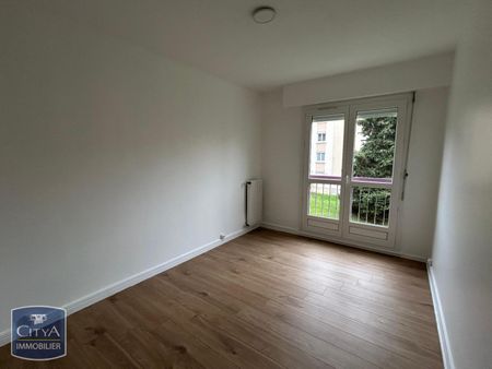 Location Appartement 4 pièces 77m² LE MANS 72000 - Photo 4