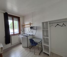 Location Appartement 1 pièce 11m² PECQUENCOURT 59146 - Photo 1