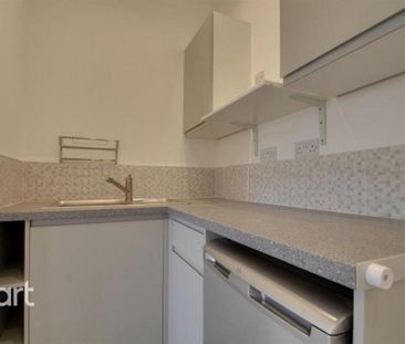 Studio to rent - Photo 6
