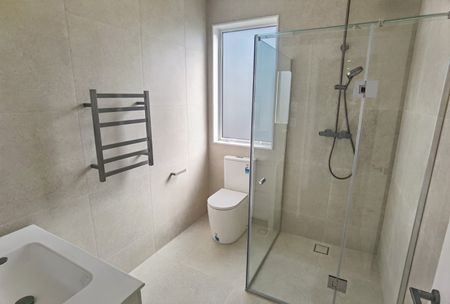 Karaka - 4 Bedrooms with 3 Bathrooms - Photo 4