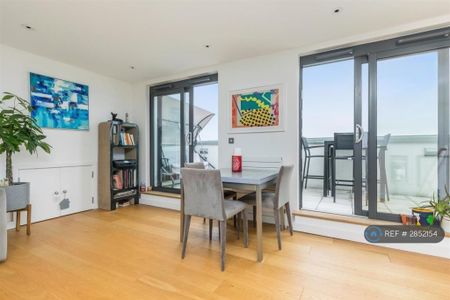 3 bedroom penthouse to rent - Photo 3