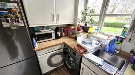 2 bedroom flat to rent - Photo 5