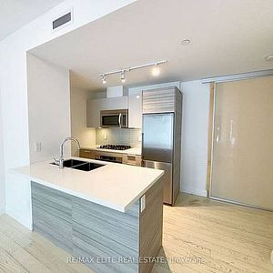 2 Bedroom, 2 Bathroom - Theatre Park Residences - Photo 2