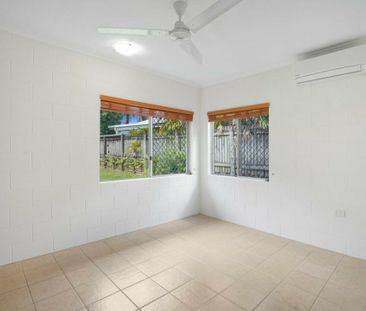 BRINSMEAD CHARMER!!! - Photo 3