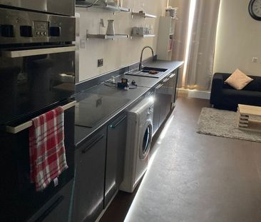 Room in a Shared House, Selwyn Street, L4 - Photo 2