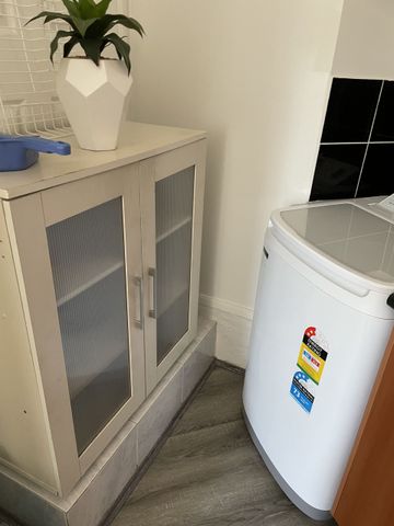 LOW MAINTENANCE STUDIO LIVING! - Photo 4