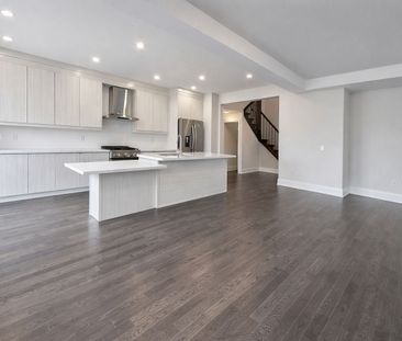 For Lease - 37 Schmeltzer Crescent, Richmond Hill, Ontario - Photo 3