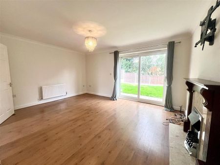3 bedroom detached house to rent - Photo 2