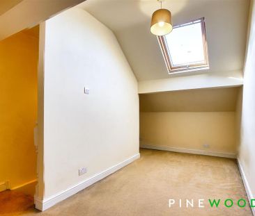 2 bedroom terraced house to rent - Photo 2