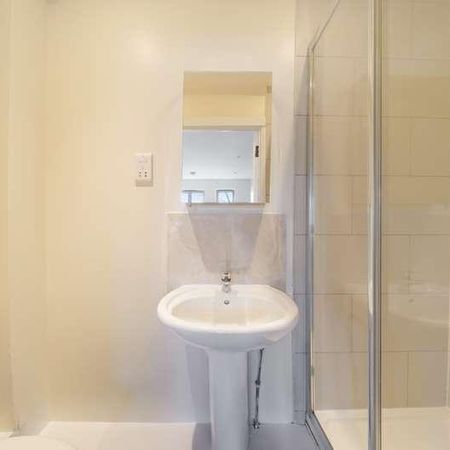 Platinum Court, Cephas Avenue, Stepney Green, E1 - Photo 4