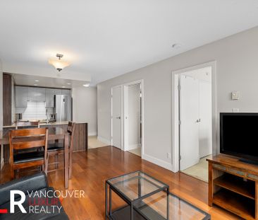 Condo in Downtown Vancouver, BC - Photo 3