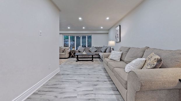 For Lease - 27 Hill Drive, Aurora, Ontario - Photo 1