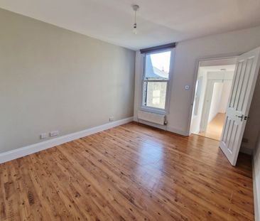 1 Bed Flat, Gleneagle Road, SW16 - Photo 2