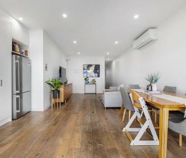 LIGHT FILLED APARTMENT WITH TWO OUTDOOR RETREATS - FLEXIBLE LEASE T... - Photo 4