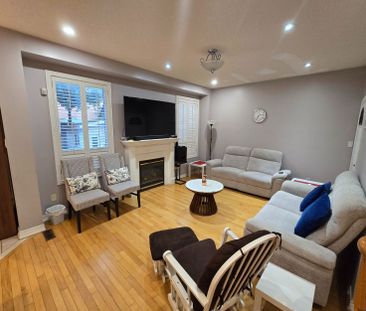 For Lease - 71 Thicket Trail, Vaughan, Ontario - Photo 2
