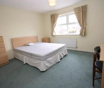 6 bedroom detached house to rent - Photo 5