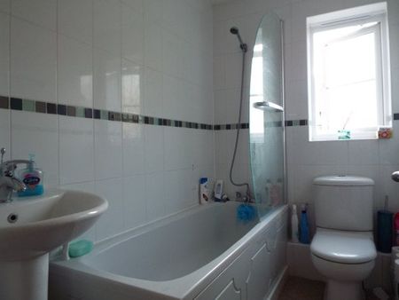 Queensgate, Maidstone - Photo 4