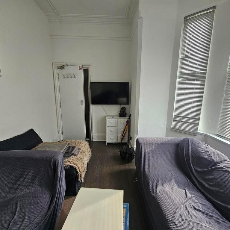 1 bedroom semi-detached house to rent - Photo 1