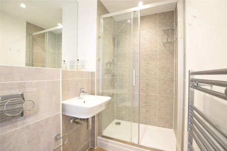 2 bedroom flat to rent - Photo 5