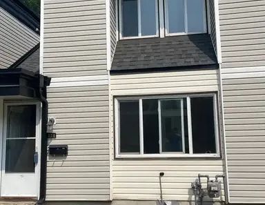 Spacious 3 Bedroom 1.5 Bathroom Townhouse*Freshly Painted!*Parking Stall Incl. | 2941 109 Street Northwest, Edmonton - Photo 1