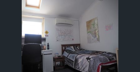 Townhouse in South Plympton - Photo 4