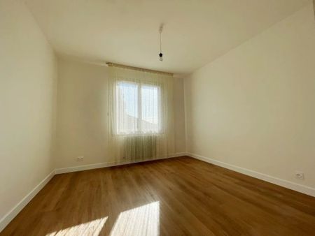 Location Maison 4 pièces 83m² LE MAY SUR EVRE 49122 - Photo 5